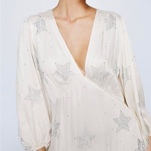 Beautiful off white star tiered plunge Maxi Dress
